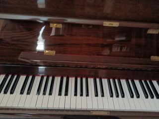 Pianoforte verticale antico