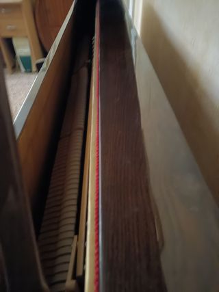 Pianoforte verticale antico