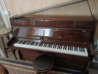 Pianoforte verticale antico