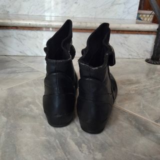Stivaletti Bata neri donna