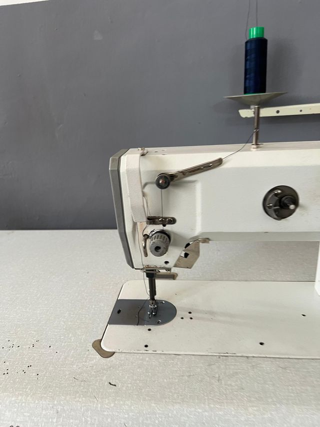 Máquina de coser PFAFF 1183