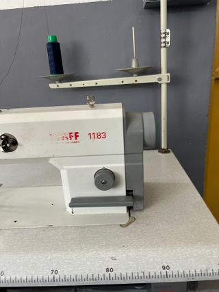 Máquina de coser PFAFF 1183