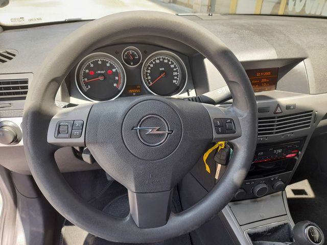 Opel Astra GTC 1.6 16v Enjoy