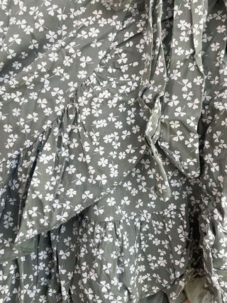 Falda floral verde oliva