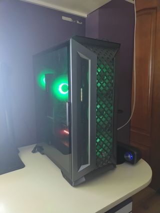 PC Gamer - RTX 4060Ti, Ryzen 5 5600, 