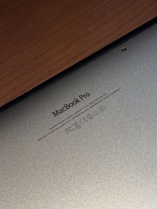 MacBook Pro 15" Retina - Apple