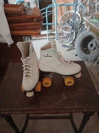 Patines línea niña, 2 pares  con su bolsa respecti