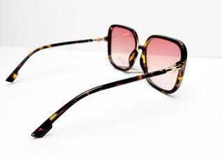 Estas gafas no se compran. Se conquistan.