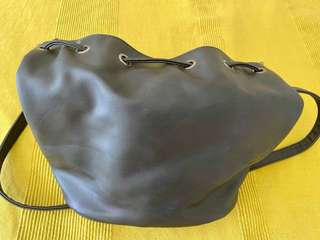 Bolso negro - asa ajustable