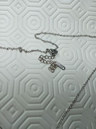 Collana con ciondolo a punto luce
