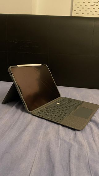 iPad Air 4ª Gen + Apple Pencil 2ª Gen + Funda
