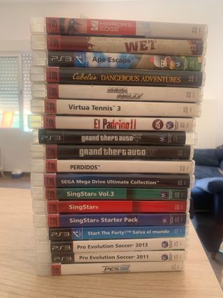 PS3: 18 juegos, 4 micros, mando. 