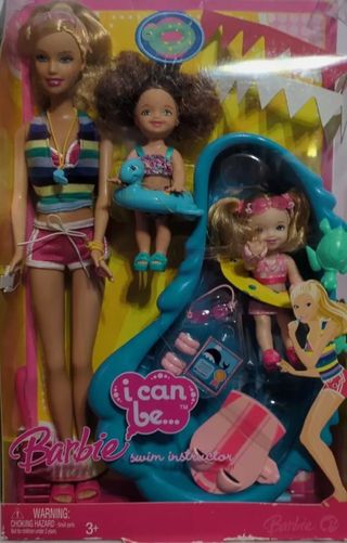 Barbie y Shelly piscina
