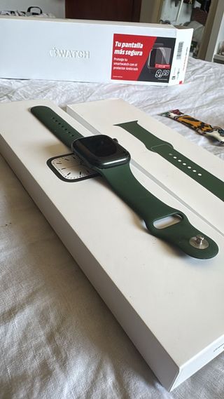 Apple Watch Series 7 - Negra y Verde