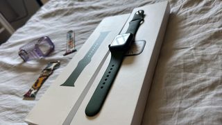 Apple Watch Series 7 - Negra y Verde