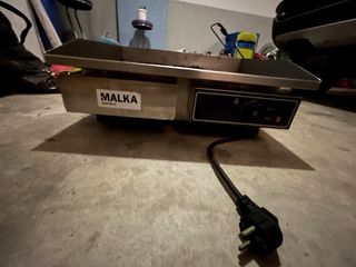 Plancha eléctrica Malka usada