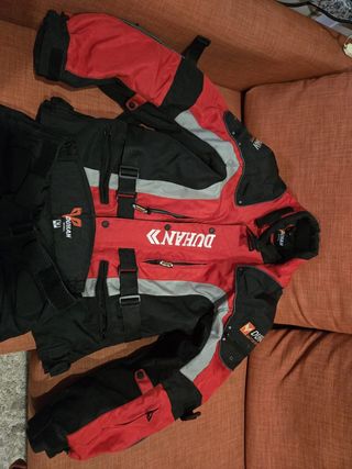 Chaqueta y pantalón moto Duhan