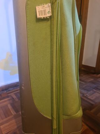 Maleta mediana verde - Viajes