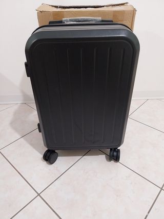 Valigia rigida vendo una 40 e due 70 euro