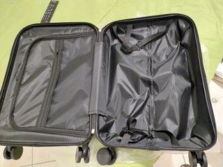 Valigia rigida vendo una 40 e due 70 euro