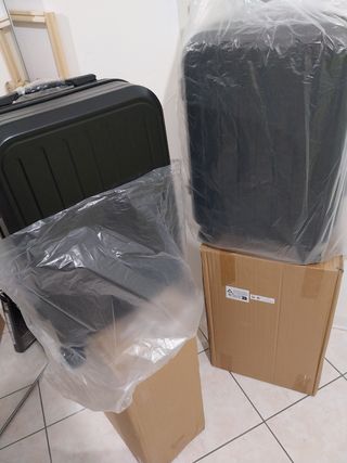 Valigia rigida vendo una 40 e due 70 euro
