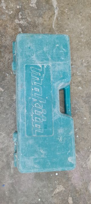 Amoladora Makita: herramienta usada