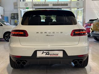 Porsche Macan 2.0 Turbo 252CV.-" NACIONAL" .-" TECHO PANORÁMICO... "-.-"  POCOS KM ".-" PEGATINA VERDE C/EURO 6-W ".-