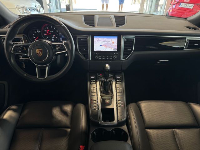 Porsche Macan 2.0 Turbo 252CV.-" NACIONAL" .-" TECHO PANORÁMICO... "-.-"  POCOS KM ".-" PEGATINA VERDE C/EURO 6-W ".-