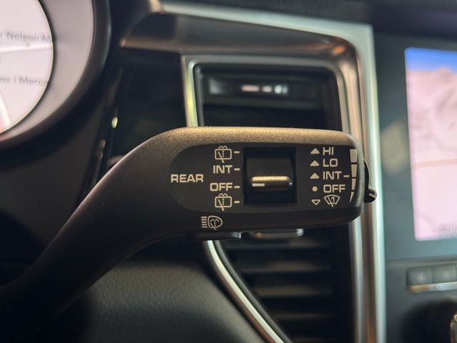 Porsche Macan 2.0 Turbo 252CV.-" NACIONAL" .-" TECHO PANORÁMICO... "-.-"  POCOS KM ".-" PEGATINA VERDE C/EURO 6-W ".-