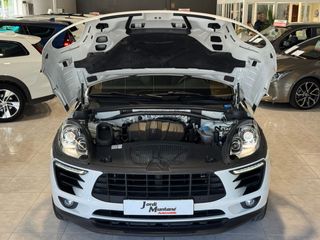 Porsche Macan 2.0 Turbo 252CV.-" NACIONAL" .-" TECHO PANORÁMICO... "-.-"  POCOS KM ".-" PEGATINA VERDE C/EURO 6-W ".-