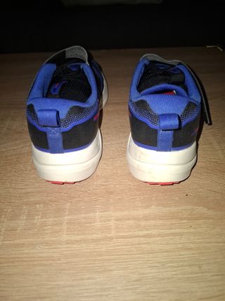 Zapatillas niño - Deportivas azul y negro