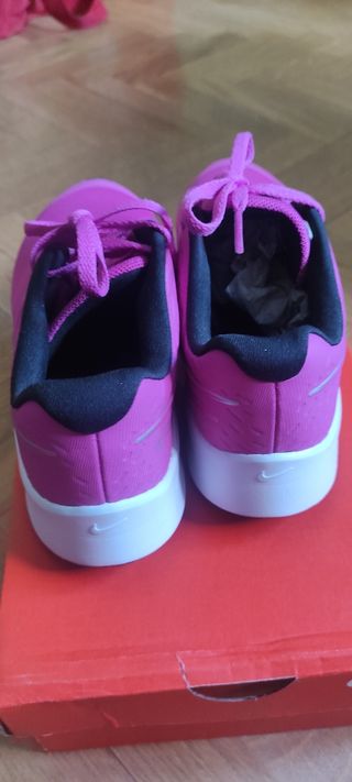 Zapatillas Nike niña fucsia 36,5