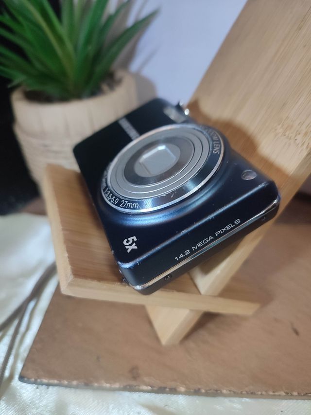 Samsung ST65 Cámara Digital Compacta leer