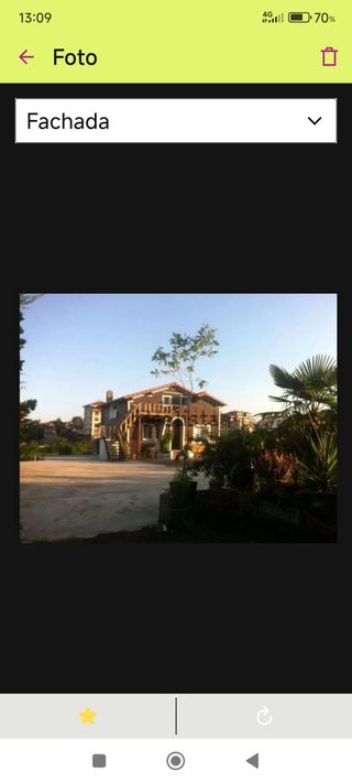 Casa con jardín