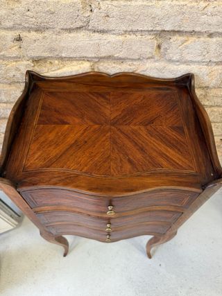 Mesita de noche francesa siglo XIX