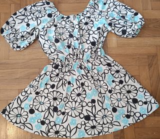 Vestido Zara floral XS - Nuevo