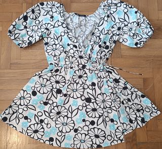Vestido Zara floral XS - Nuevo
