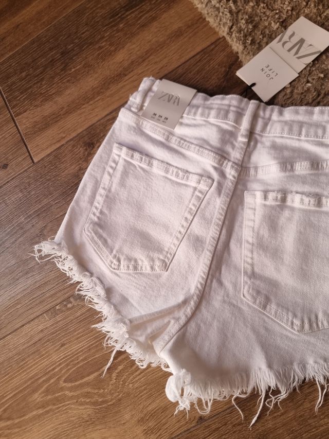 Shorts Zara blancos rotos talla 36