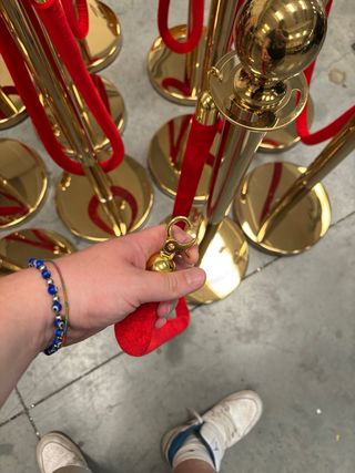 Stock 20 paletti Vip acciaio dorato - corde rosse