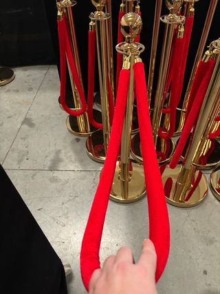 Stock 20 paletti Vip acciaio dorato - corde rosse