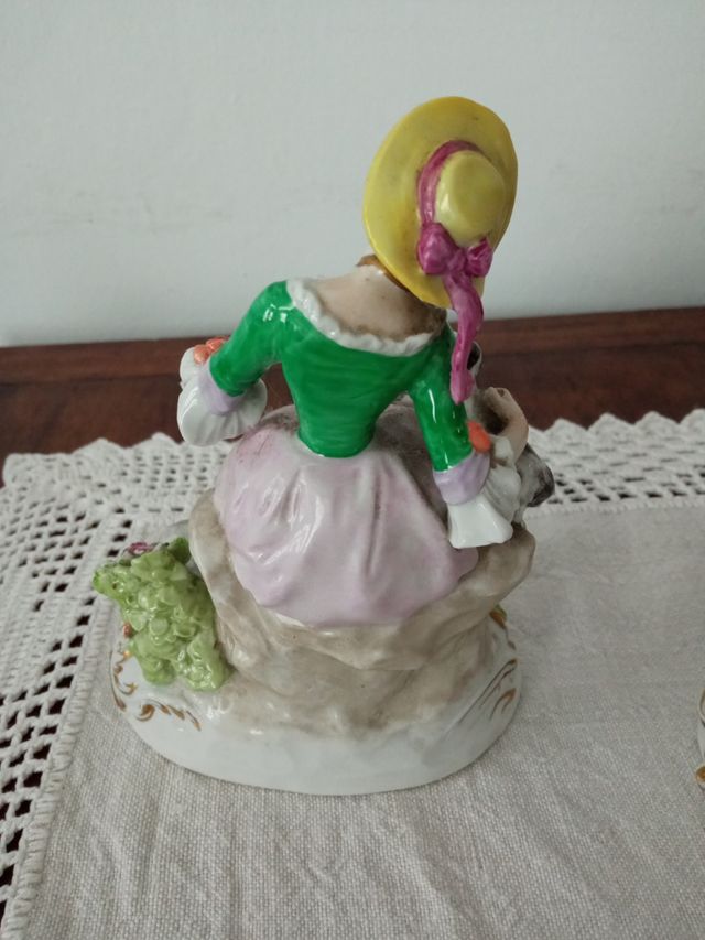 Pareja figuras porcelana pastoril