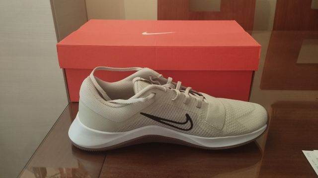 Zapatillas Nike running beige