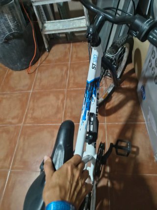 Bicicleta niño + casco planetas