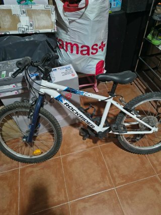 Bicicleta niño + casco planetas