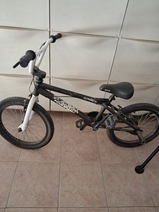 Bicicleta BMX usada