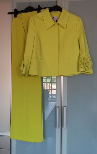 Completo giacca e pantaloni giallo lime