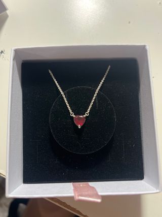 Collar Pandora corazón rojo