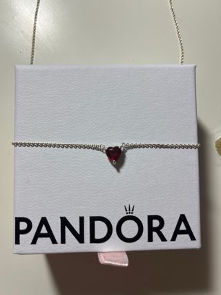 Collar Pandora corazón rojo