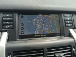 Land-Rover Discovery Sport 2.0 TD4 SE S&S