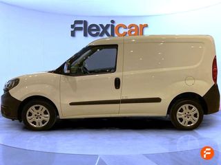 Fiat Doblò Cilindrada: 1598 cm³ Tipo de combustible: Diésel Potencia del motor: 77 kW / 105 CV